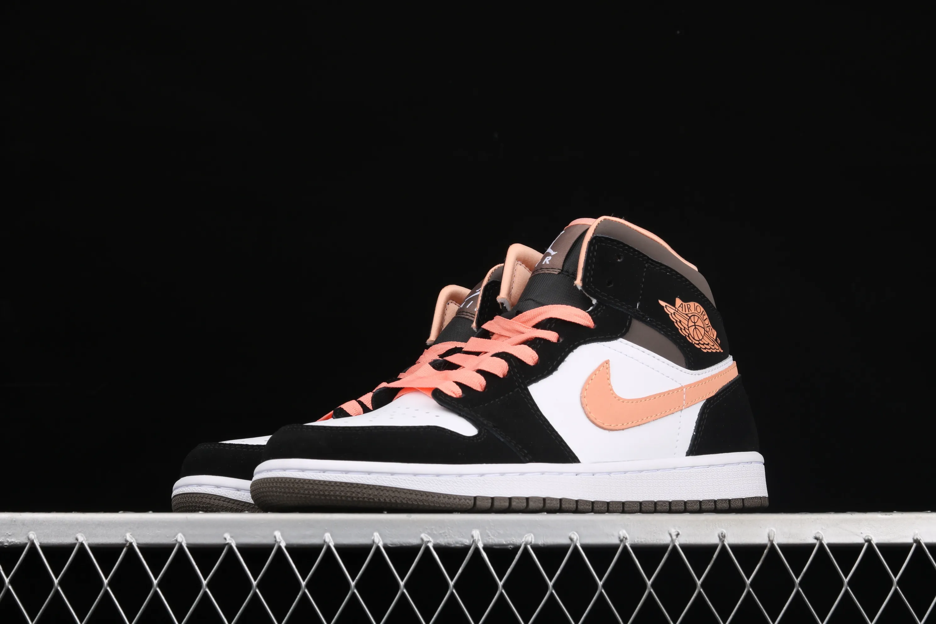 All categories Air Jordan Jordan series basketball shoes Air Jordan 1 Mid Air Jordan 1 Mid AJ1 Joe 1 black pink peach Goddess Day mid-top basketball shoes DH0210-100